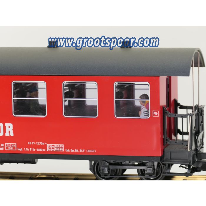 LGB 31710 DR/HSB personenwagon 902-304 KBD, 4 figuren, Innebeleuchtung uber batterie