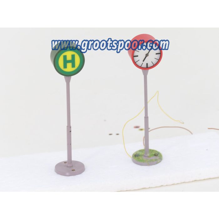 Set : Haltepaal en klok beide met verlichting H= 13 cm