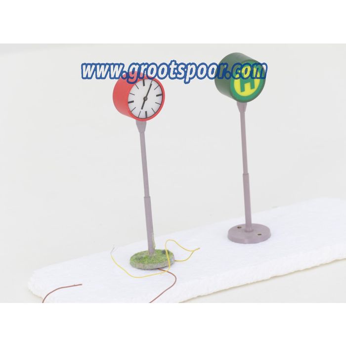 Set : Haltepaal en klok beide met verlichting H= 13 cm