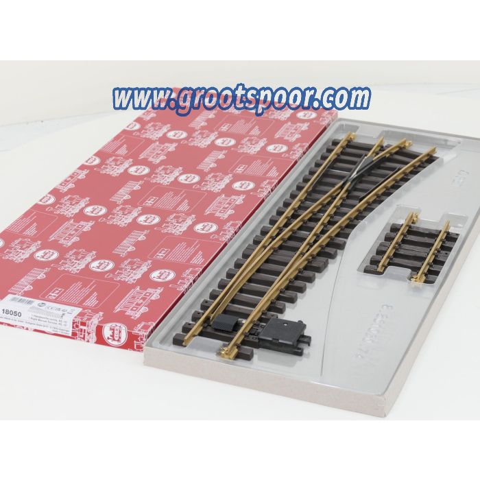 LGB 18050 Handweiche, rechts, R5, Met Schroefbare railverbinders