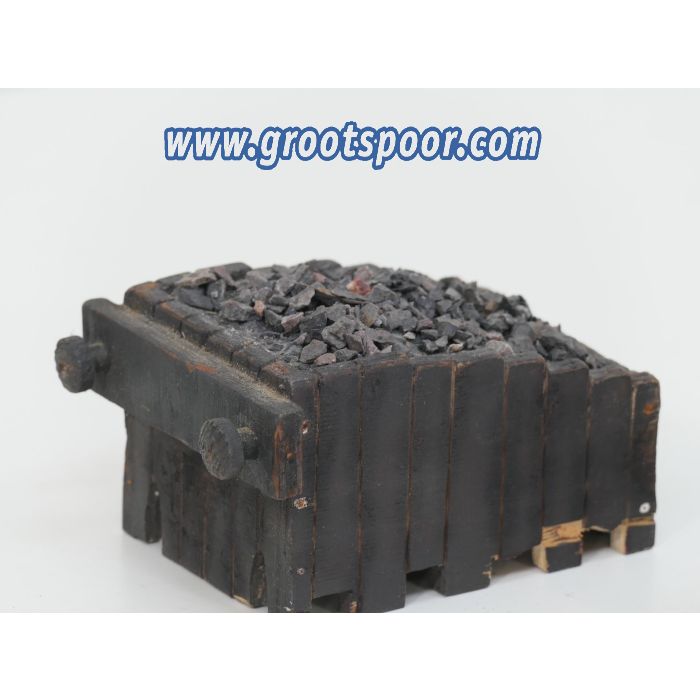 Zelfbouw 4x Prellbock uit hout /Ballast-stenen met Normaalspoor buffers