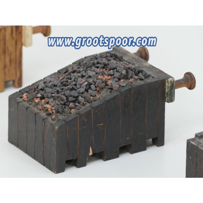 Zelfbouw 4x Prellbock uit hout /Ballast-stenen met Normaalspoor buffers