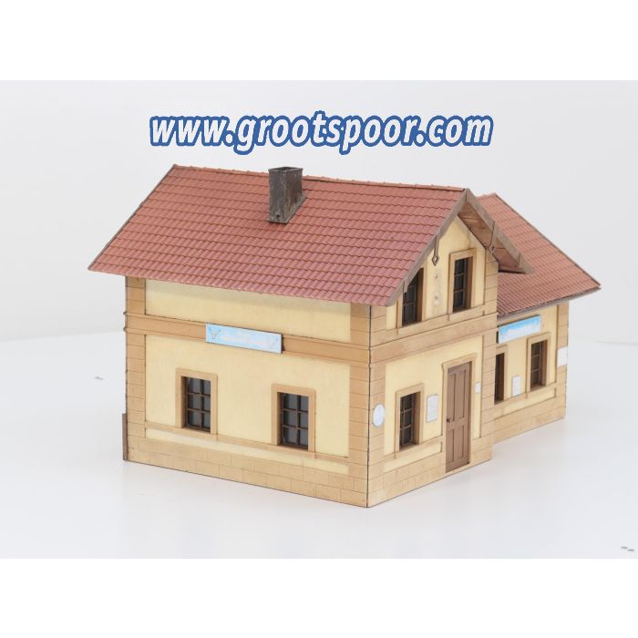 PIKO 62022 Hotel Goldener Hirsch Gebouwd model