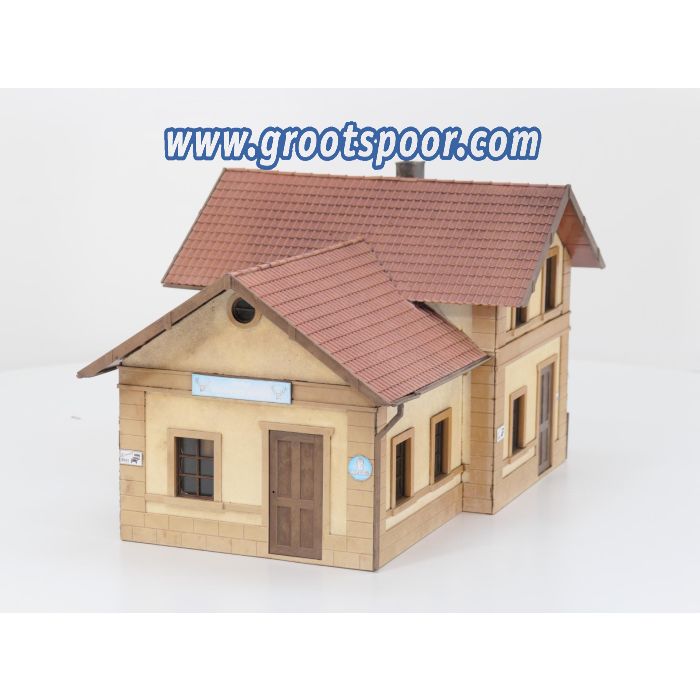 PIKO 62022 Hotel Goldener Hirsch Gebouwd model