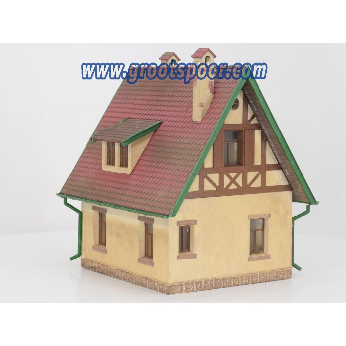 POLA 330934 Woonhuis, gebouwd model, met LED binnenverlichting.