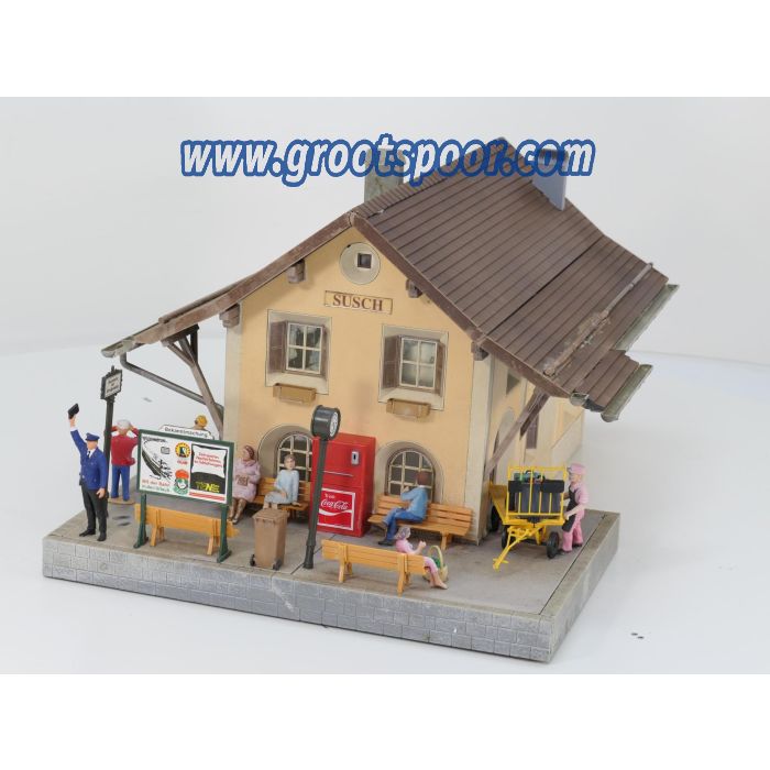 POLA 330999 Bahnhof Susch gebouwd model - sku: 20260514025729 - Gebruikt - Zeer goede staat - Afbeelding 2