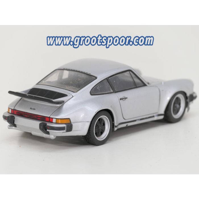 Schaal 1:24 diverse auto's set 3 #9385 - sku: 20260520025113 - Gebraucht - Guter Zustand - Bild 8