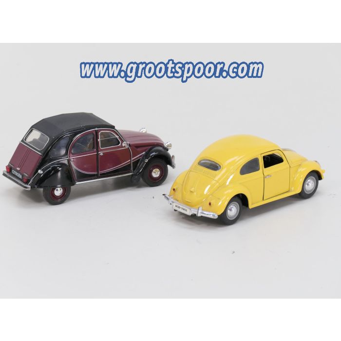 Schaal 1:24 Set Volkswagen Beetle (Kever) en Citroën 2CV (eend) - sku: 20260618025308 - Used - Very good condition - Photo 2