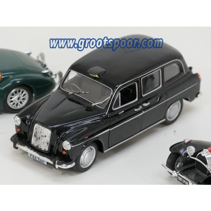 Schaal 1:24 Set 3 Oltimer Clasic Cars. - sku: 20260619103647 - Gebraucht - Wie Neu - Bild 4