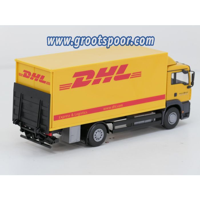 Emek EM89069 MAN TGS M Kofferauslieferungsf. DHL/Deutsche Post mit Hebe 1:25 - sku: 20260619022653 - Used - Like new - Photo 2