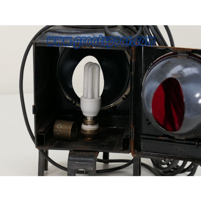 Schlusslicht Laterne DB 1975 220 volt - sku: 20260717033925 - Gebraucht - Sehr guter Zustand - Bild 3