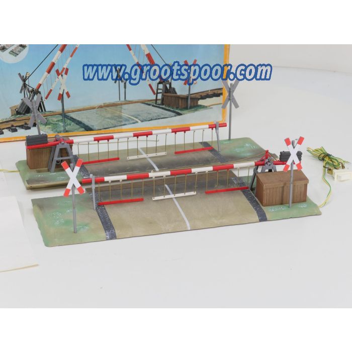 POLA 330940 Bahnschranke Fertigmodell - sku: 20260723115632 - Used - Good condition - Photo 2