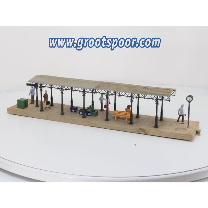 POLA 330908 Überdachter Bahnsteig gebouwd model - sku: 20260730011901 - Gebraucht - Guter Zustand - Bild 2