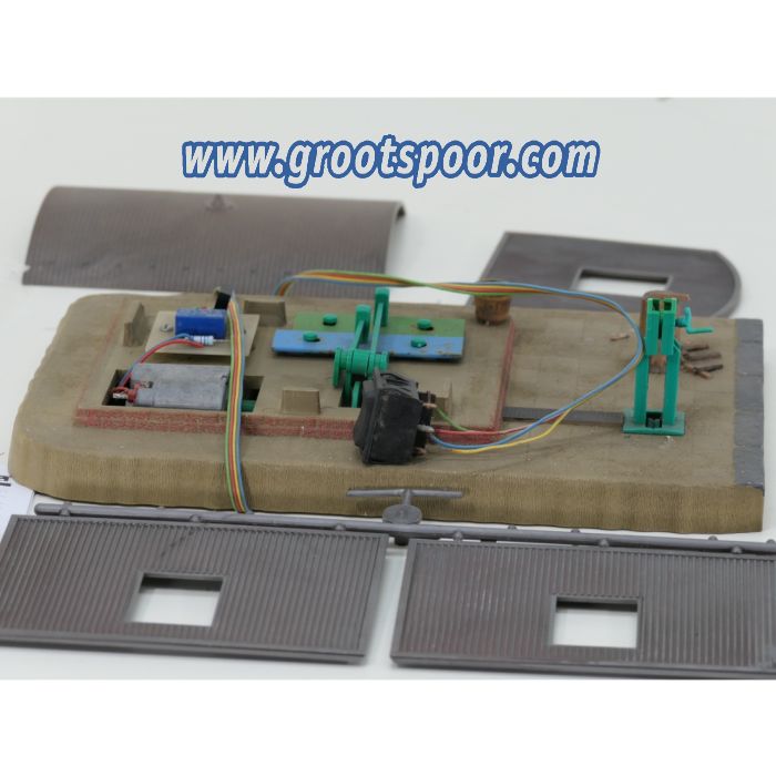 POLA 330937 Schrankenwärterhütte bouwpakket - sku: 20260731103250 - Nieuw - Afbeelding 2