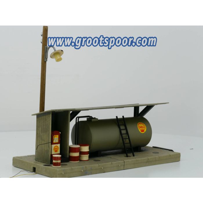 POLA 330921 Diesel brandstof depot gebouwd model