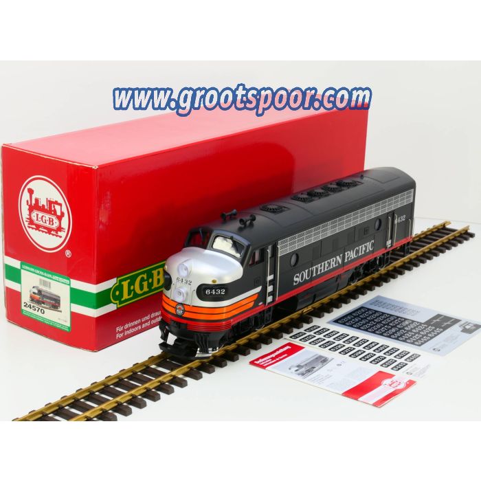 LGB 24570 Southern Pacific F7-A Diesel Locomotive No 6432