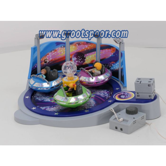 Playmobil Breakdance kermis 5554 samen met Playmobil 5556 Kermis Elektrische aandrijfmotor voor attracties #4572