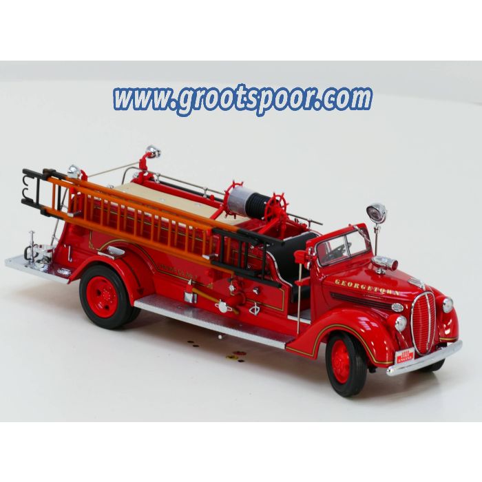 Yat Ming 20058 Ford 1938 Fire Engine Georgetown 1:24 Die Cast Metal