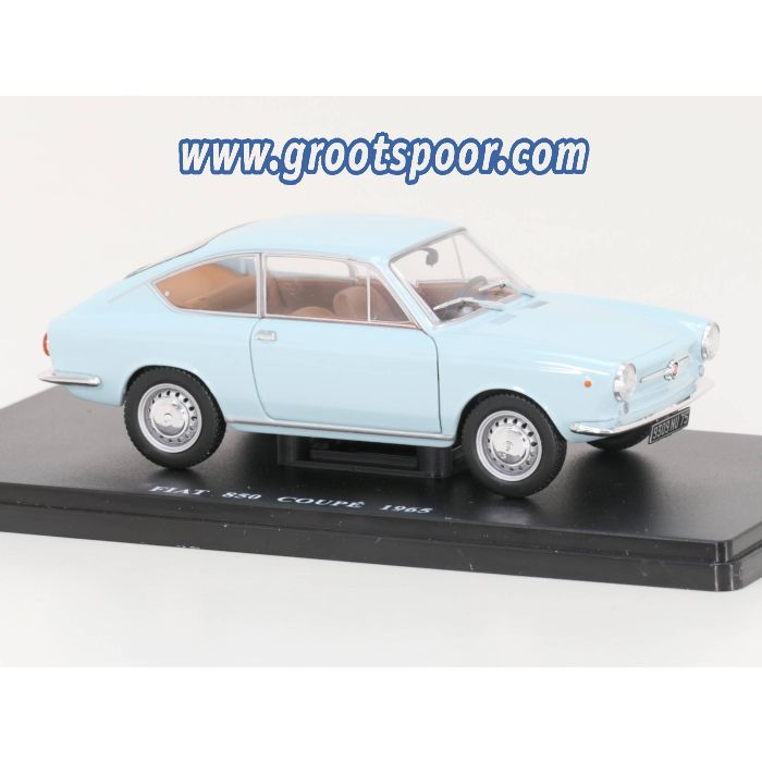 gsdccmag 00024Fiat850blue 1965 Fiat 850 Coupe Light Blue 1/24