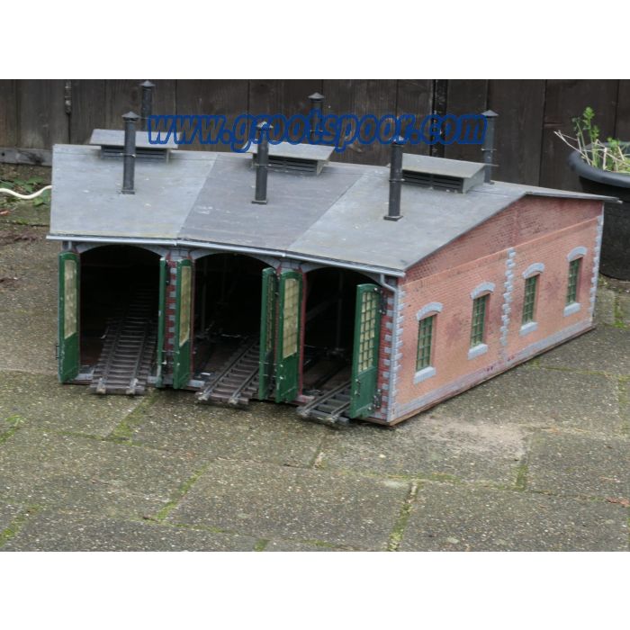 POLA 331750 / 331752 Ringlokschuppen. 3-Ständig, Mitt Bodemplatte und Gleise Gebouwd model - sku: 20240113013900 - Gebraucht - Bild 7