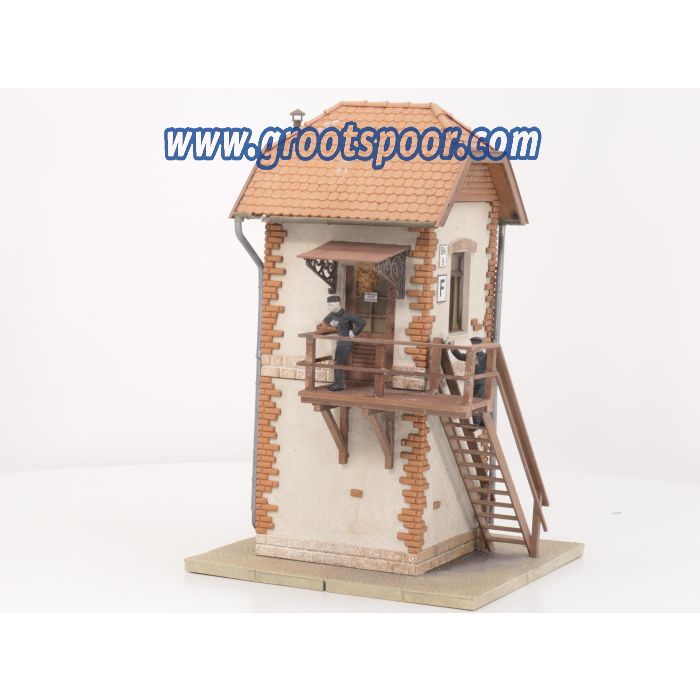 POLA 331709 Seinhuis gebouwd model, 2 Figuren, Innenbeleuchtung