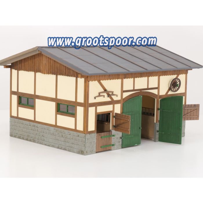 Pola 331845 Pferdestall gebouwd model