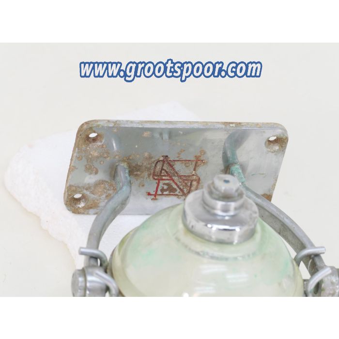 Zeepdispenser uit NS mat 36 / mat 46 Met oud NS logo