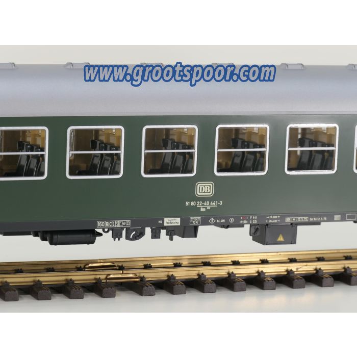 LGB 36315 DB Personenwagen Bm 232 grün, Metallrader, Stromabnahme, Innenbeleuchtung