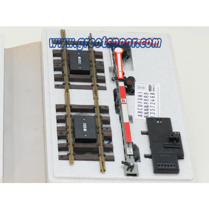 LGB 50940 Hauptsignal, Hp0/Hp2 + 2x 10153