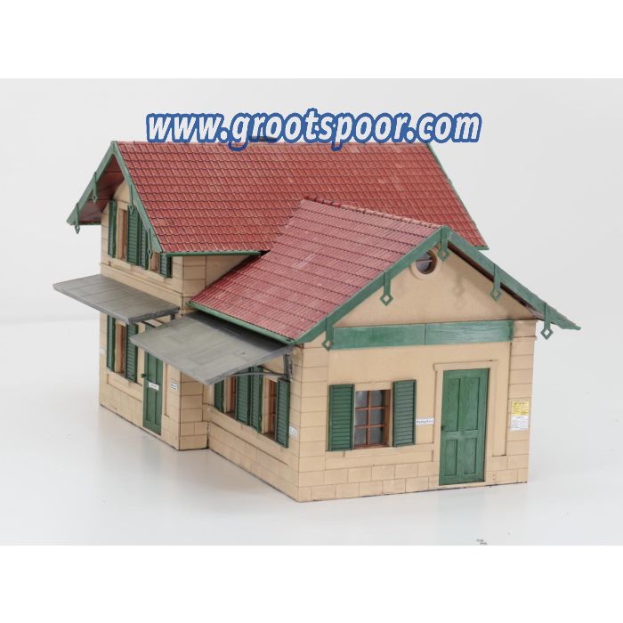 PIKO 62040  Bahnhof Rosenbach gebouwd model